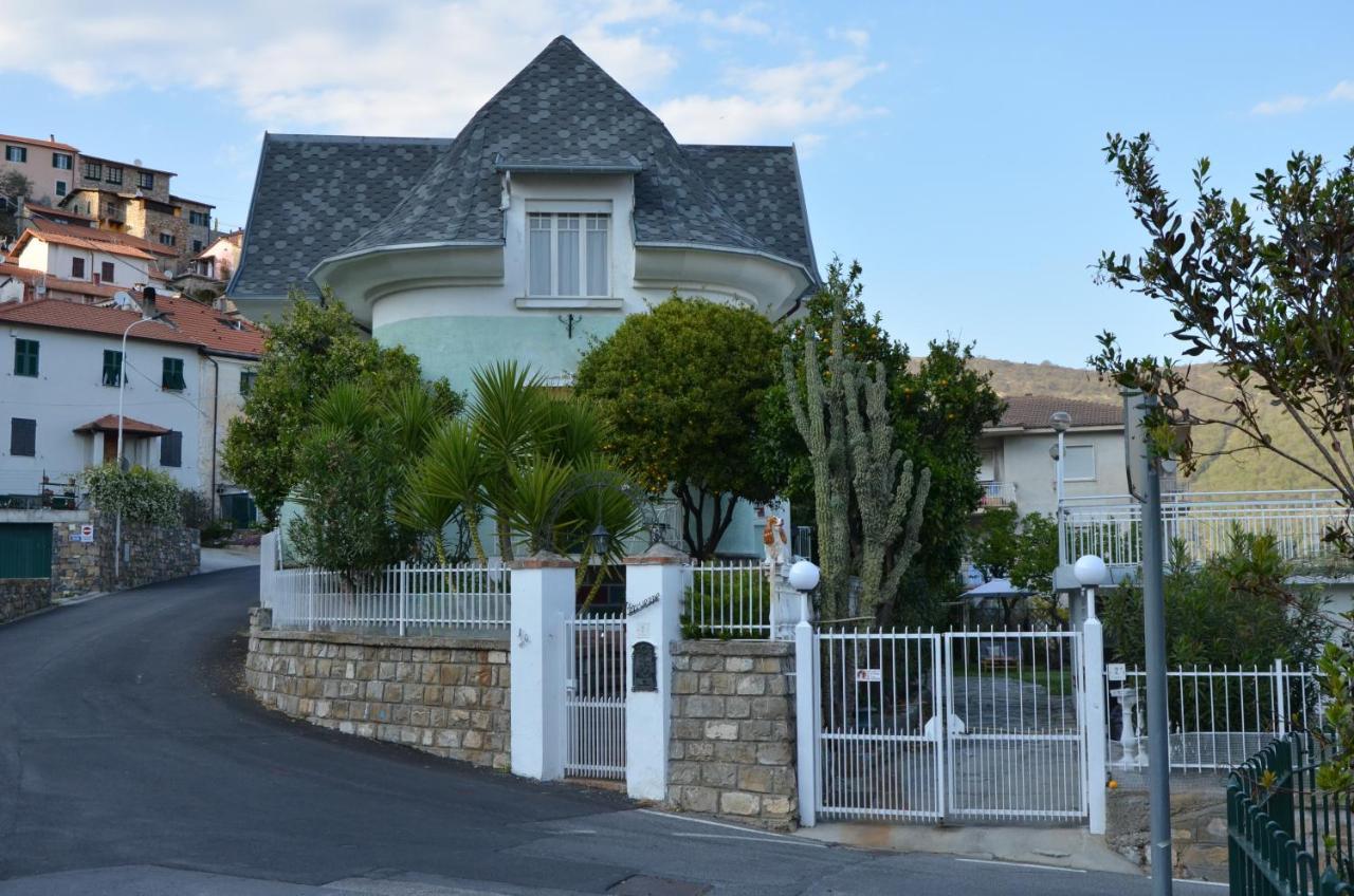 Villa La Parisienne Diano Borello ภายนอก รูปภาพ